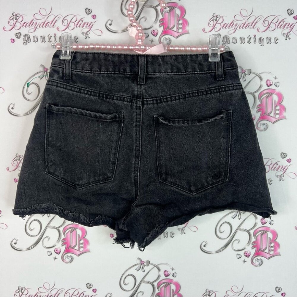 Indigo Rein shorts mini flowers distressed Black Floral Embroidered Jean Shorts - Picture 2 of 7